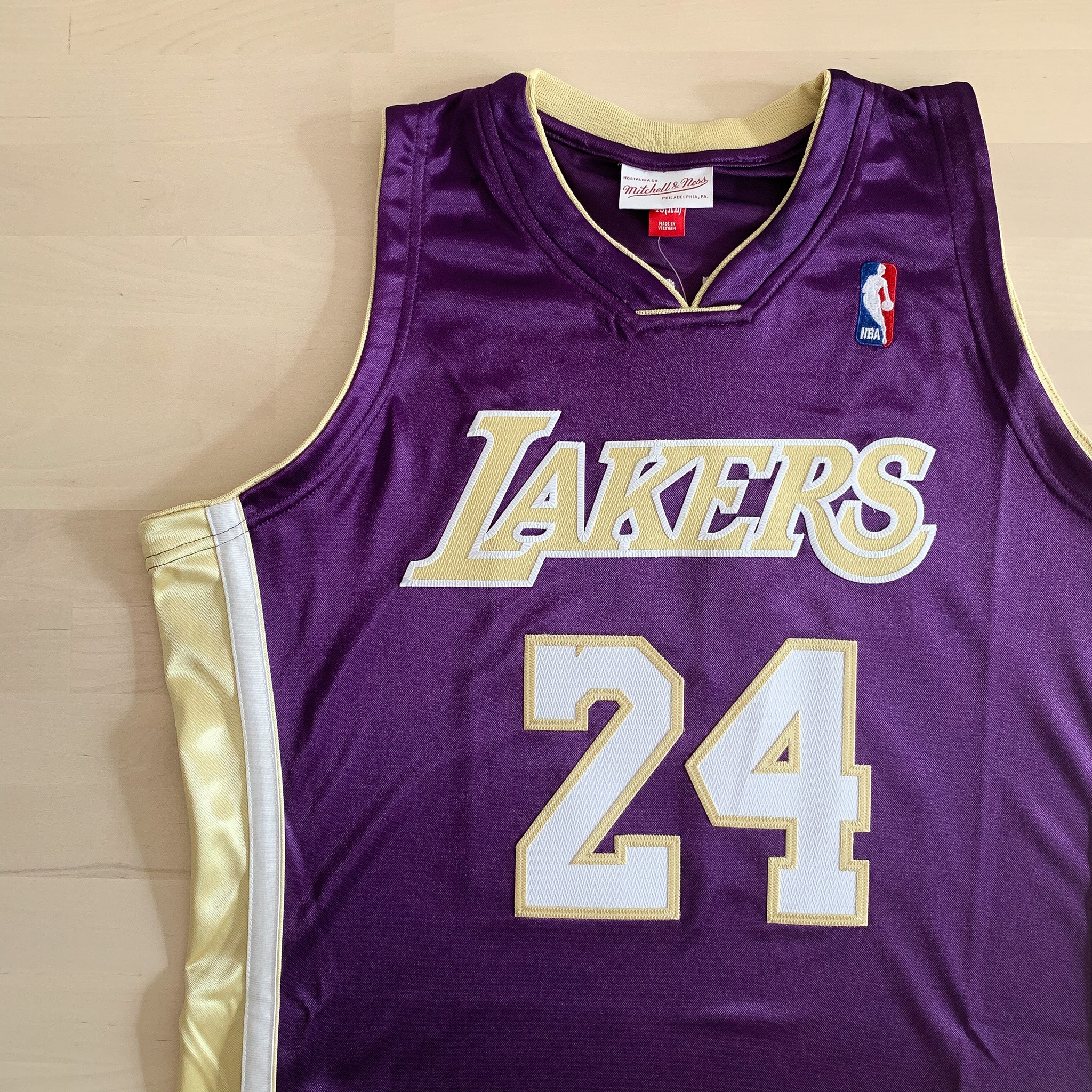多謝 港男講籃 率先為我們介紹最新的hall Of Mitchell Ness Hong Kong Facebook