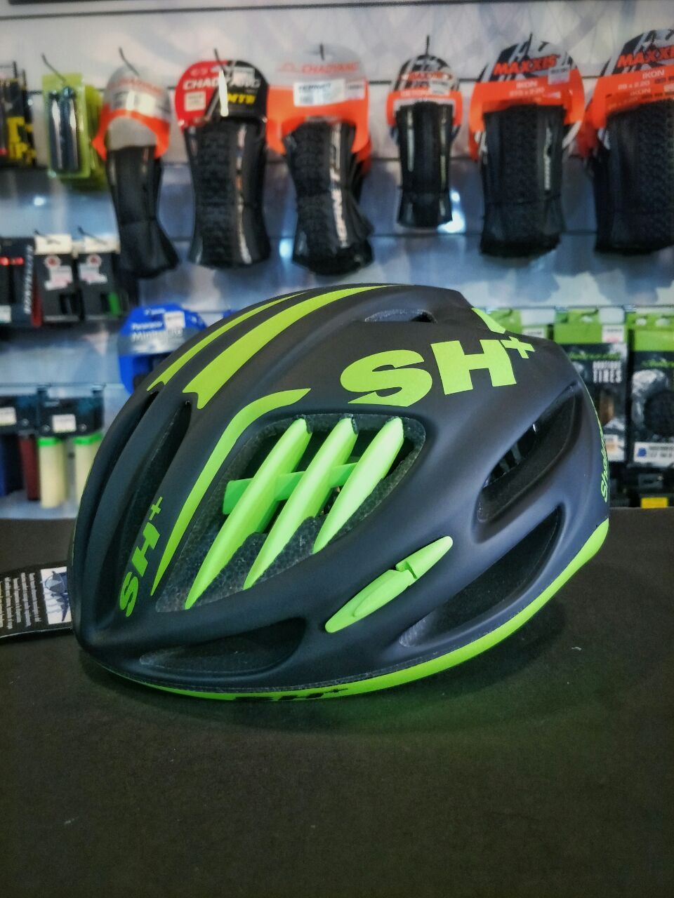 SH Plus Shalimar Pro Helmet The... - Pusat Basikal Lim