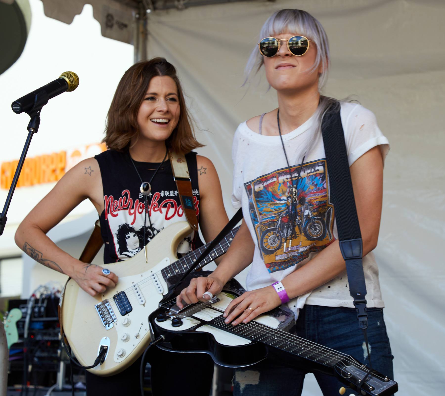Larkin Poe - The Rickenbacker & Buttermilk 📷 Alan Brown... | Facebook