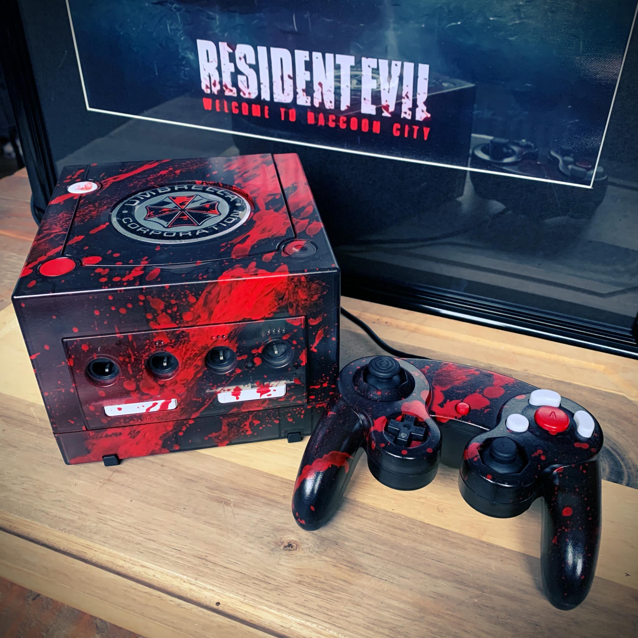 My GameCube i customized in Resident Evil Theme 🧟‍♂️ ☂️ 🩸