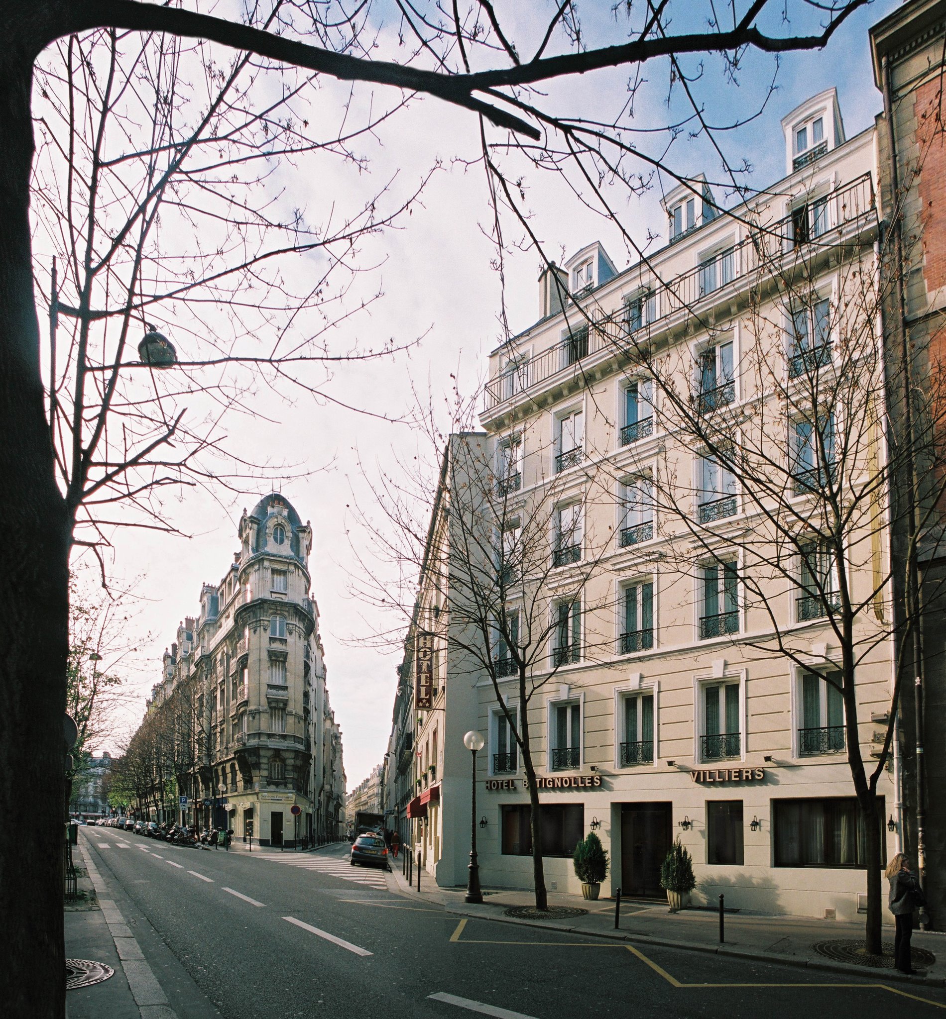 B. Square | Paris