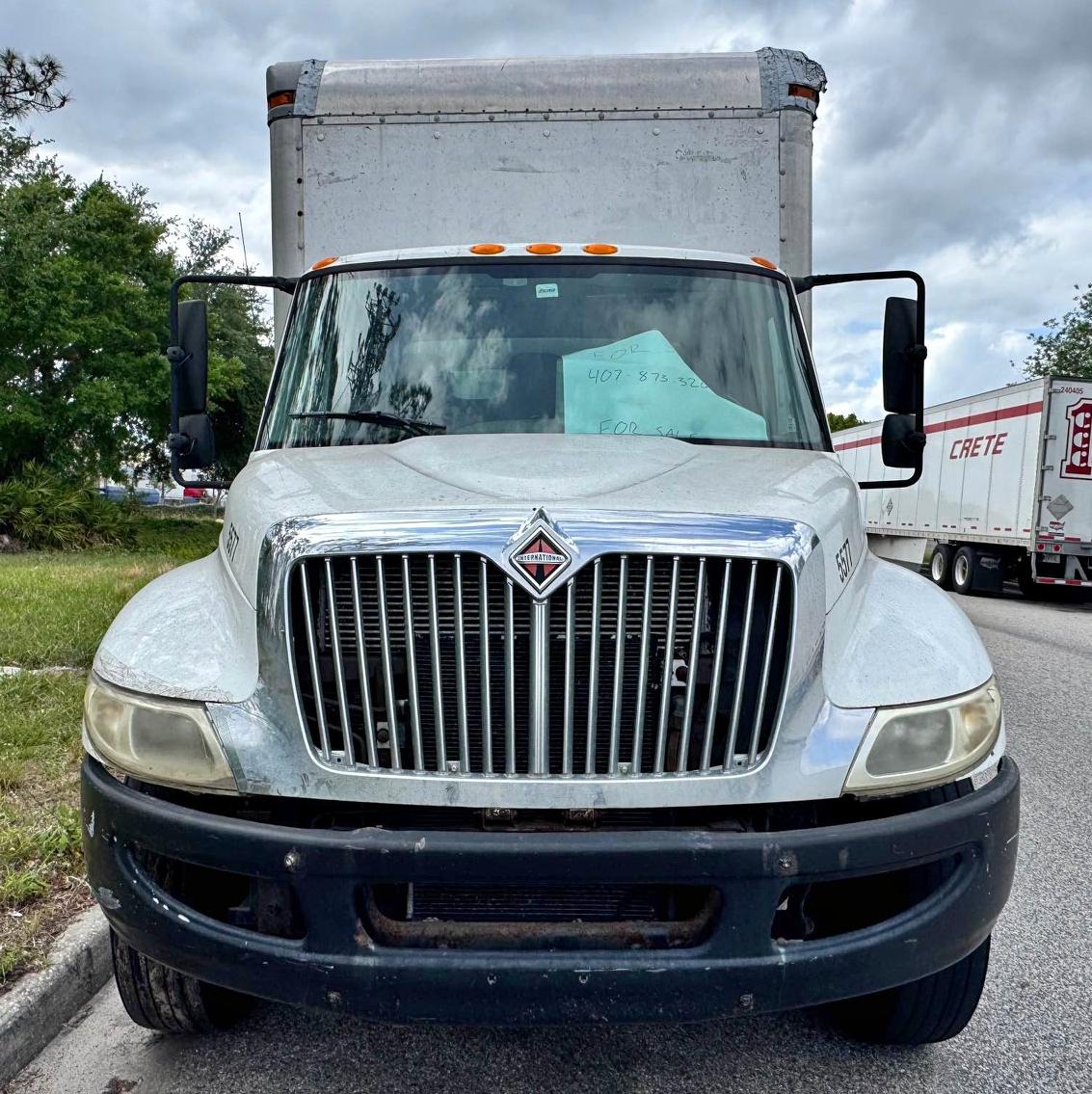 2011 International 26ft box truck
