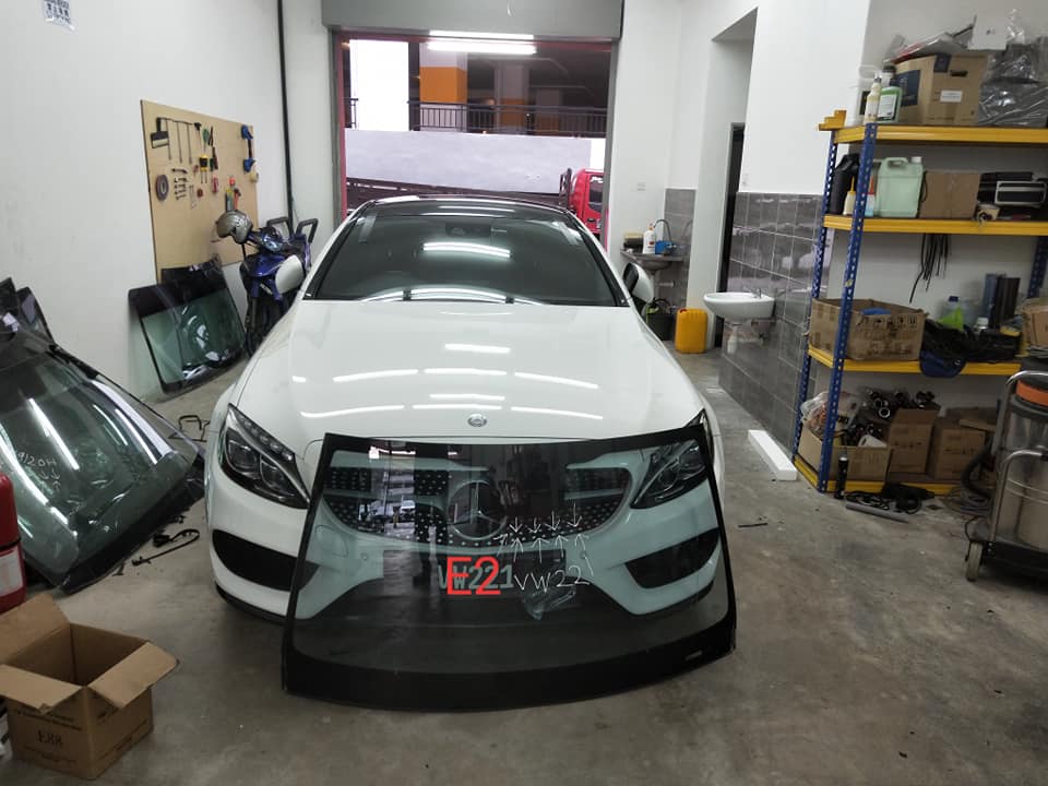 Mr Wrapper - All windscreen replacement with 2 years... | Facebook