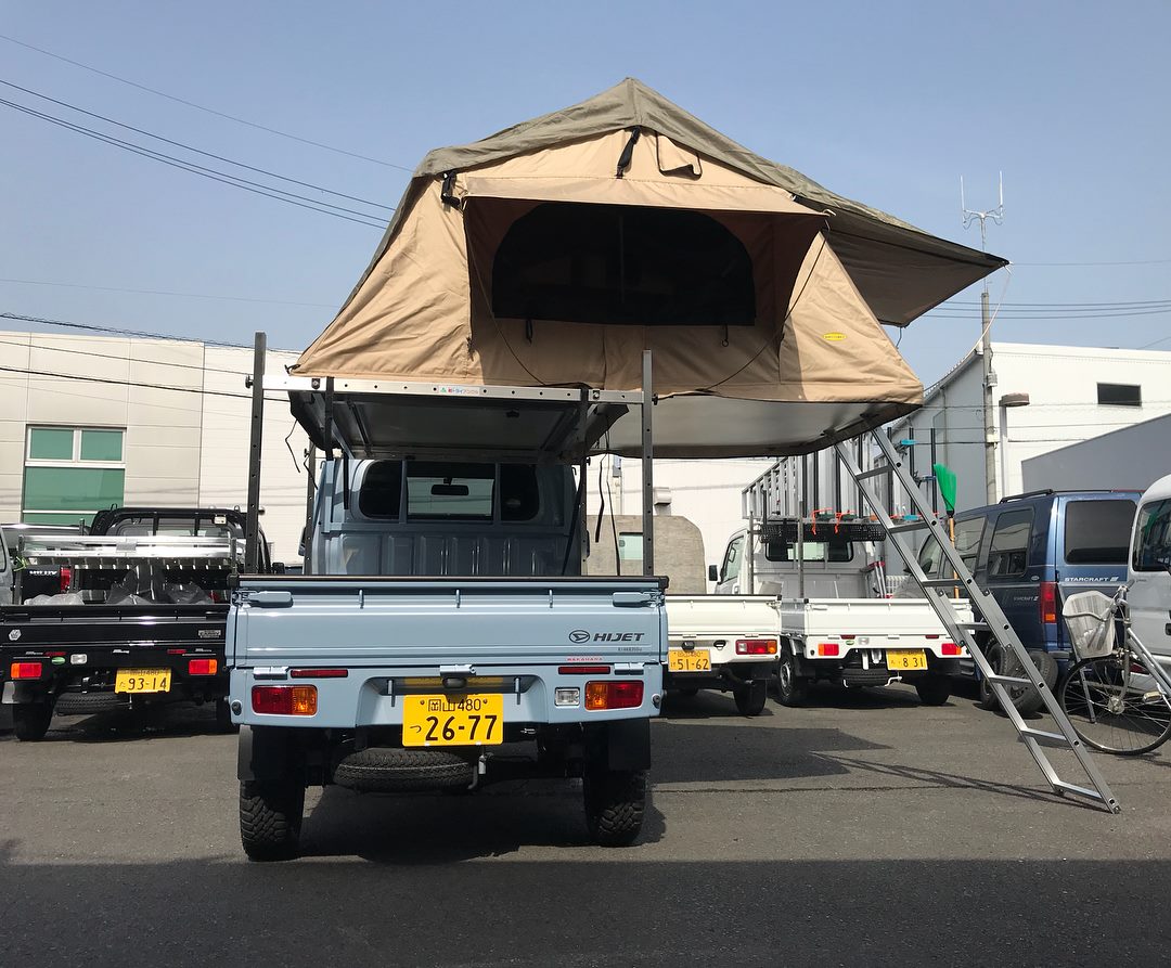 ルーフテント⛺️オープンです！ 収納されると場所とりません(^_ 