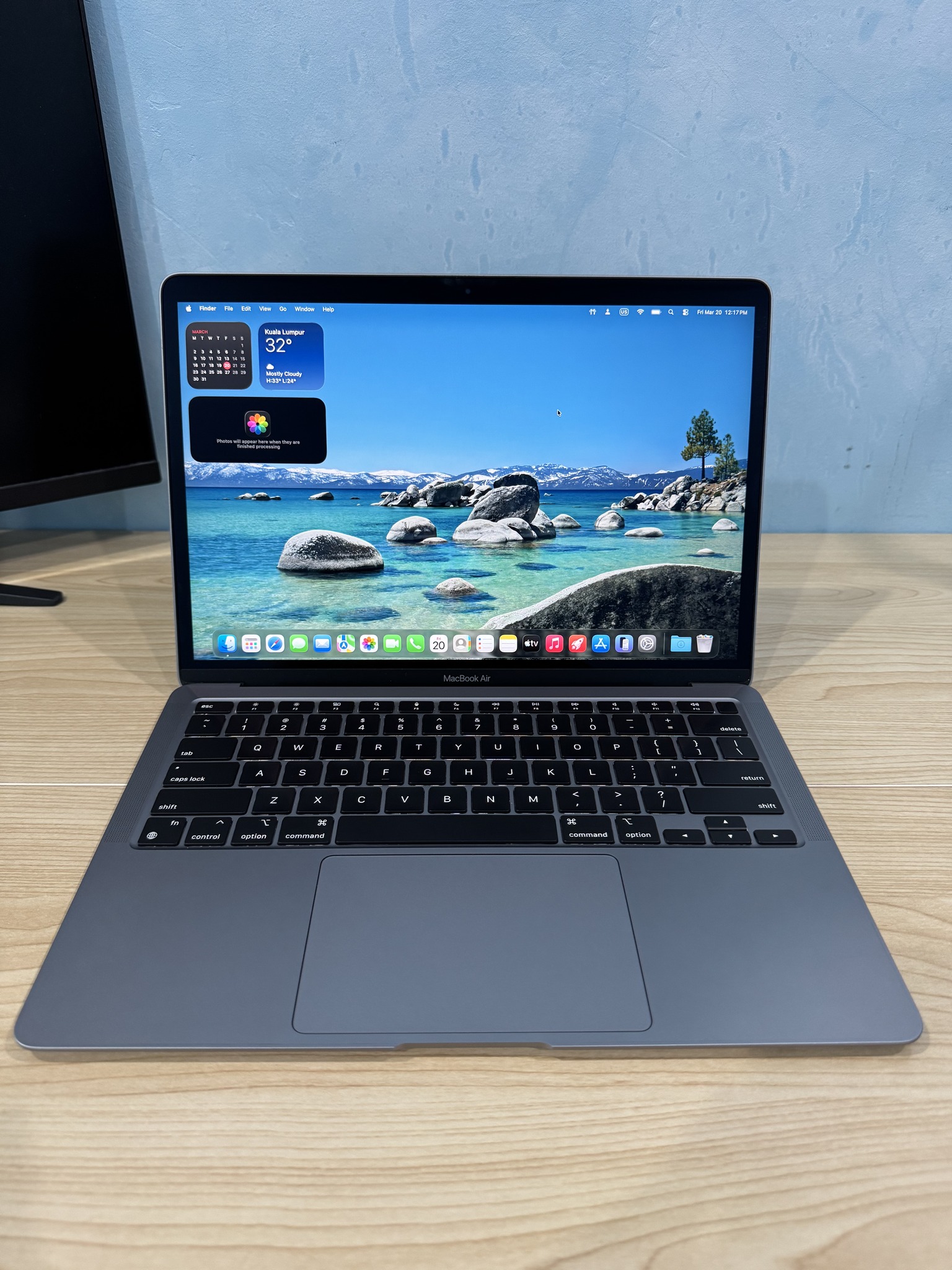 MacBook Air 2020 M1 | 13-inch | M1 8-Core CPU | 7-Core GPU | 8GB