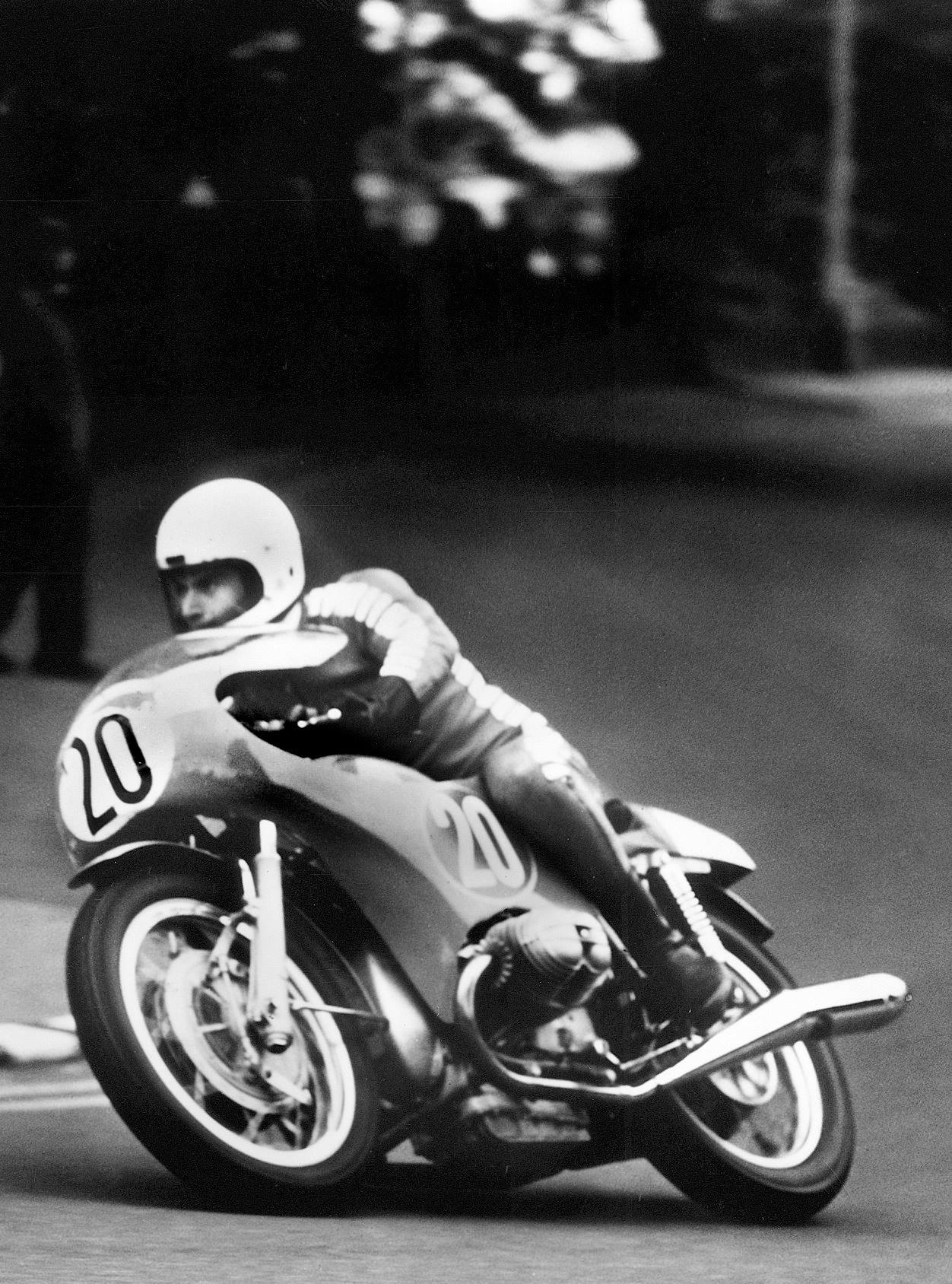 Helmut Dähne – motorcycle racer, tyre expert, record holder.