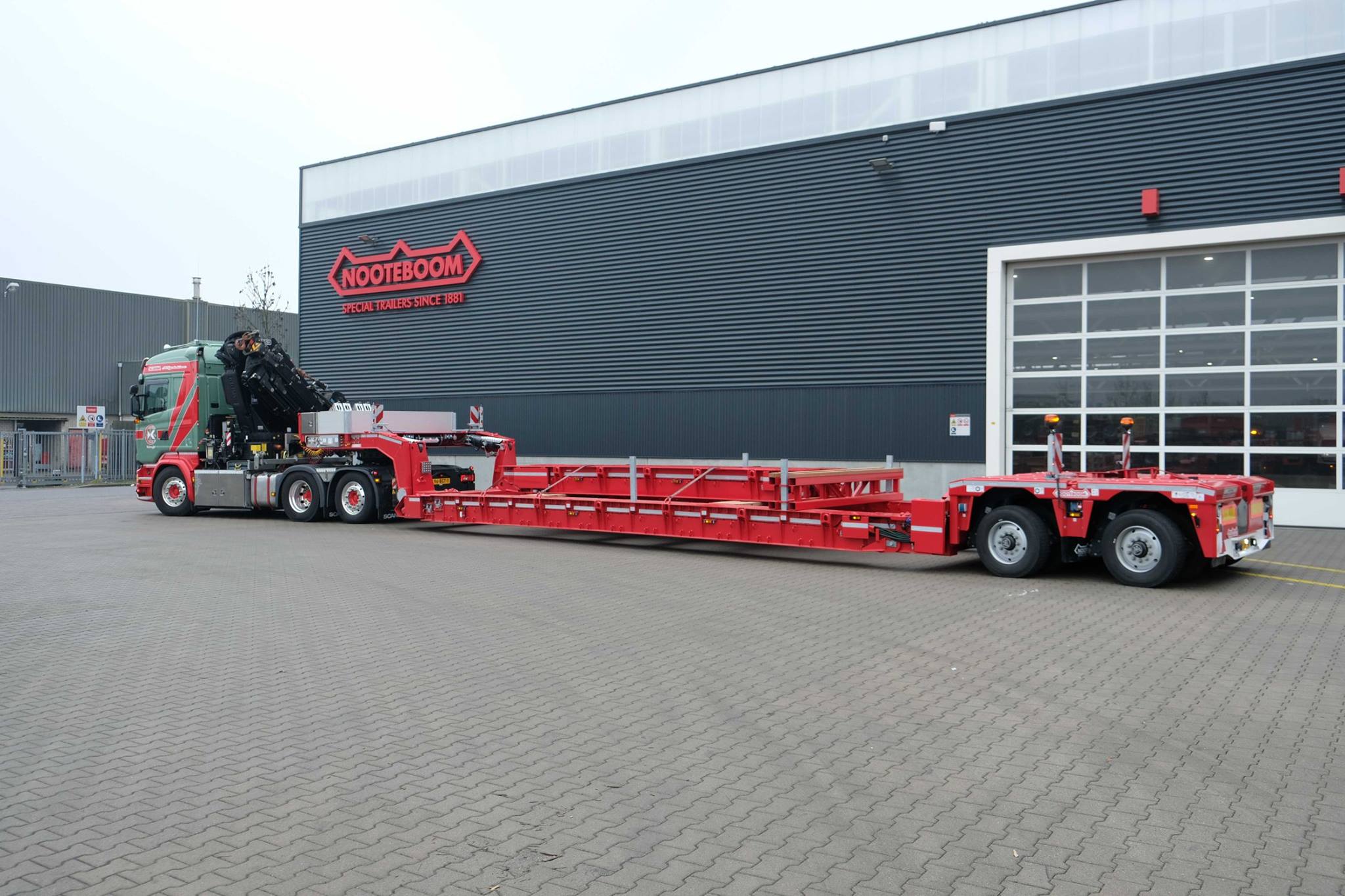 New delivery of this magnificent 2-axle EURO-PX low loader to our