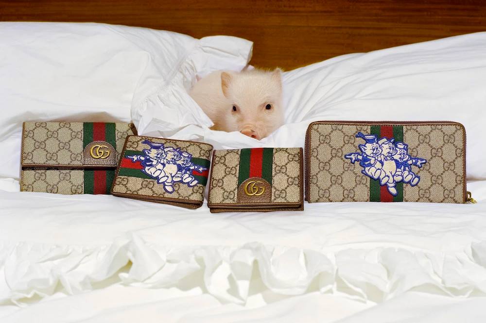 GUCCI GGパターン 財布　3匹の子豚コラボ Photographed by Frank Lebon, the Gucci collection to celebrate the