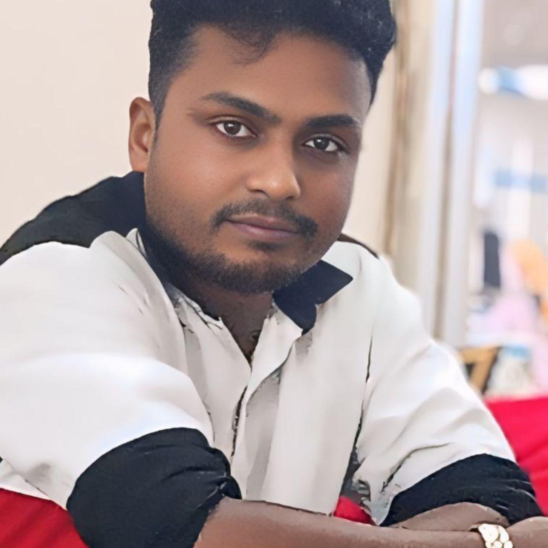 সকলকে নতুন বছরের শুভেচ্ছা। | Ali Raj | Facebook