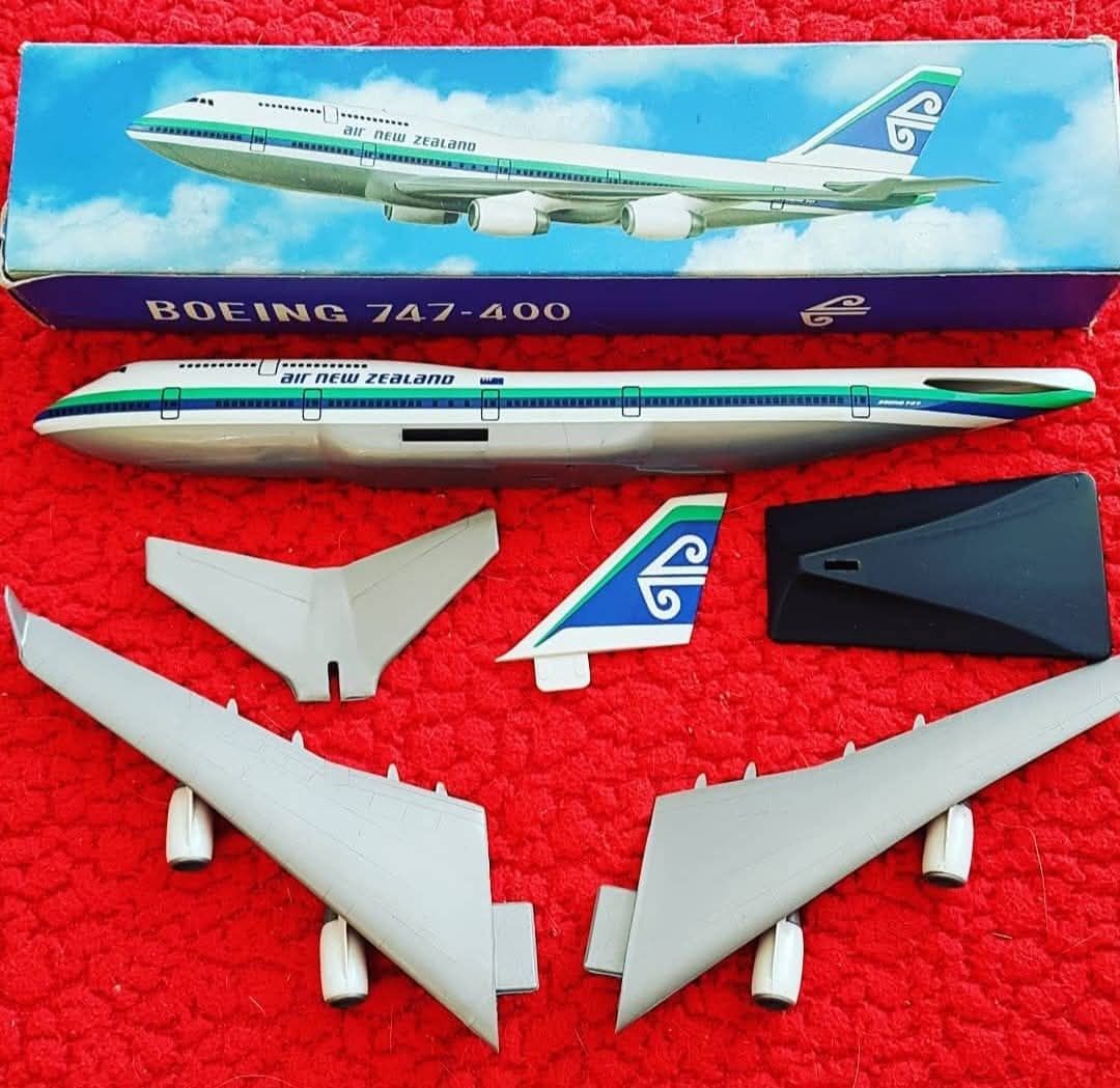 Restoring Air New Zealand 747 model