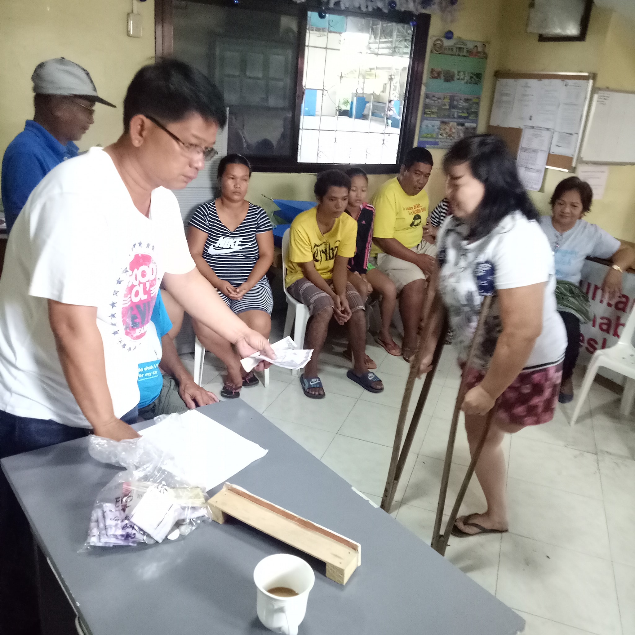 Pamaskong Handog of Brgy.... - Kapitan Poljon L. Intal
