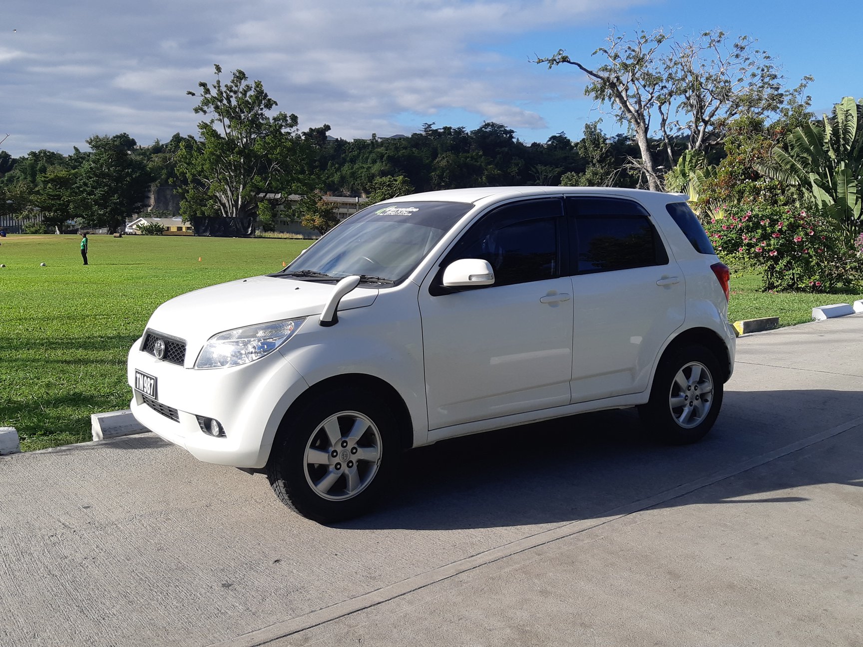 Paradise Rent A Car Roseau