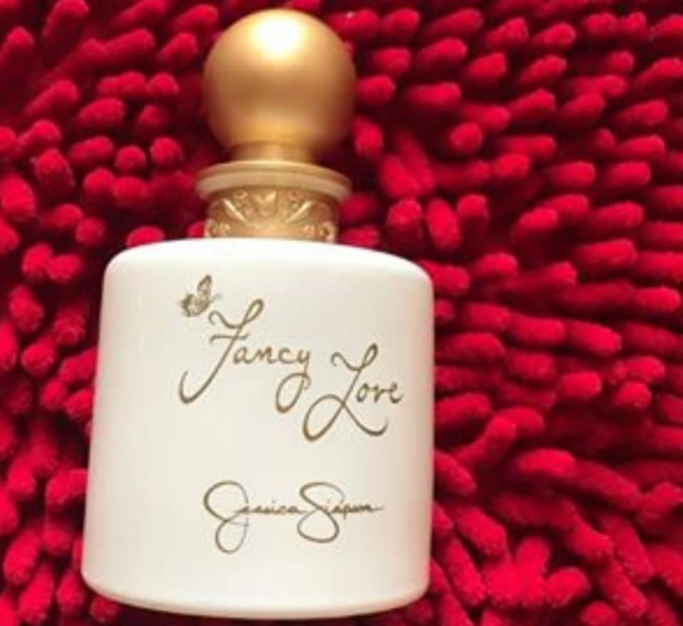 جيسيكا سيمبسون فانسي لوف Jessica Simpson عطورات روتانا Rotana Facebook