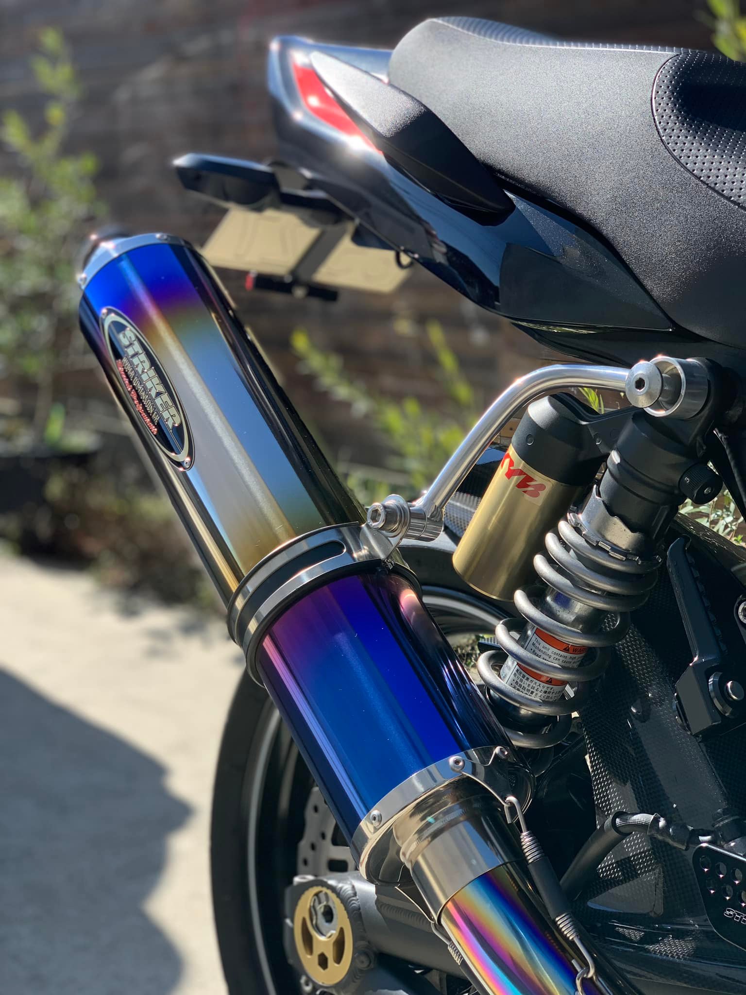 MAVERICK MV83からSTRIKERへ戻しました。 MAVERICKのマフラー音は 