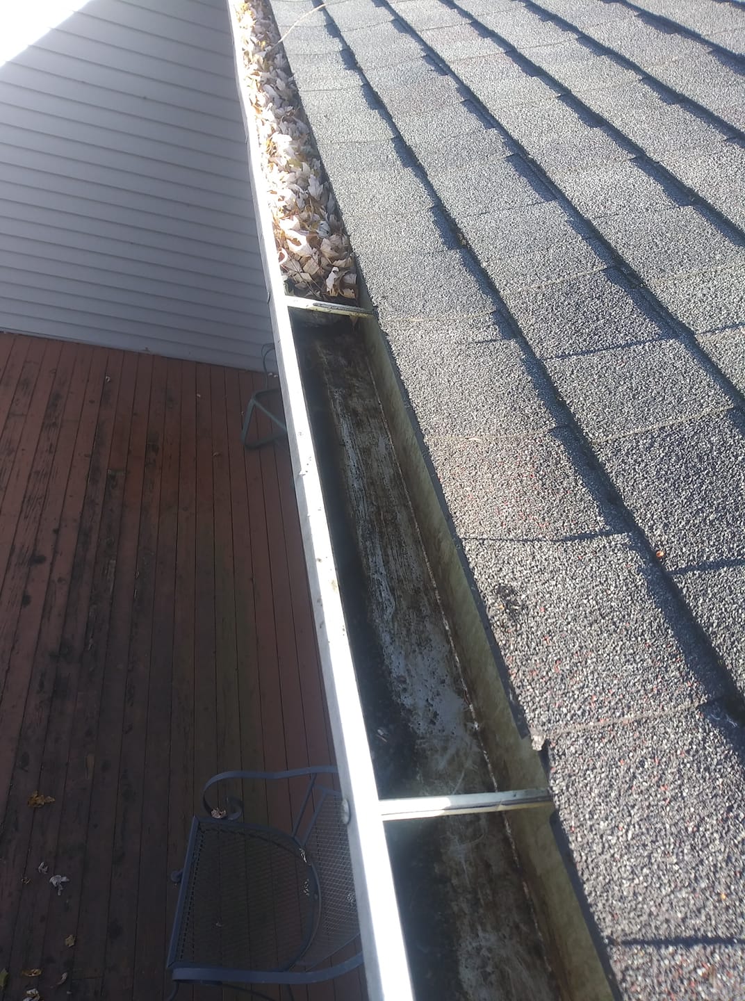 Affordable gutter cleaning