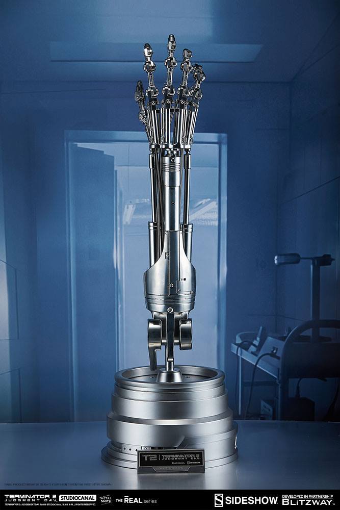Blitzway The T 800 Endoskeleton Arm Brain Chip Is Available For Pre Order Now Blitzway In Partnership With Sideshow Is Proud To Introduce The Terminator 2 Judgment Day T 800 Endoskeleton Arm
