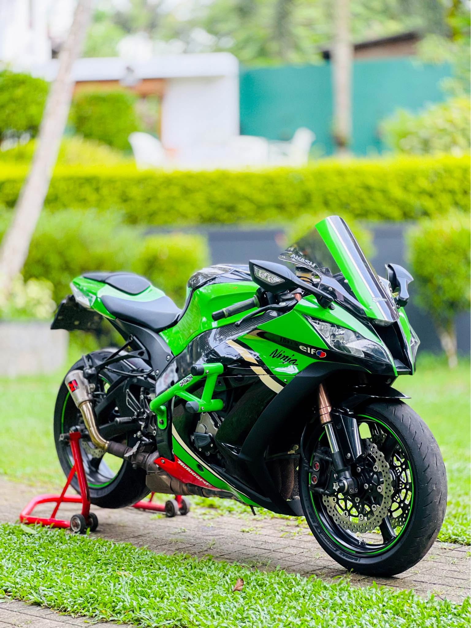 Kawasaki Ninja ZX10R 2015 (unregistered) Call - 0757434176