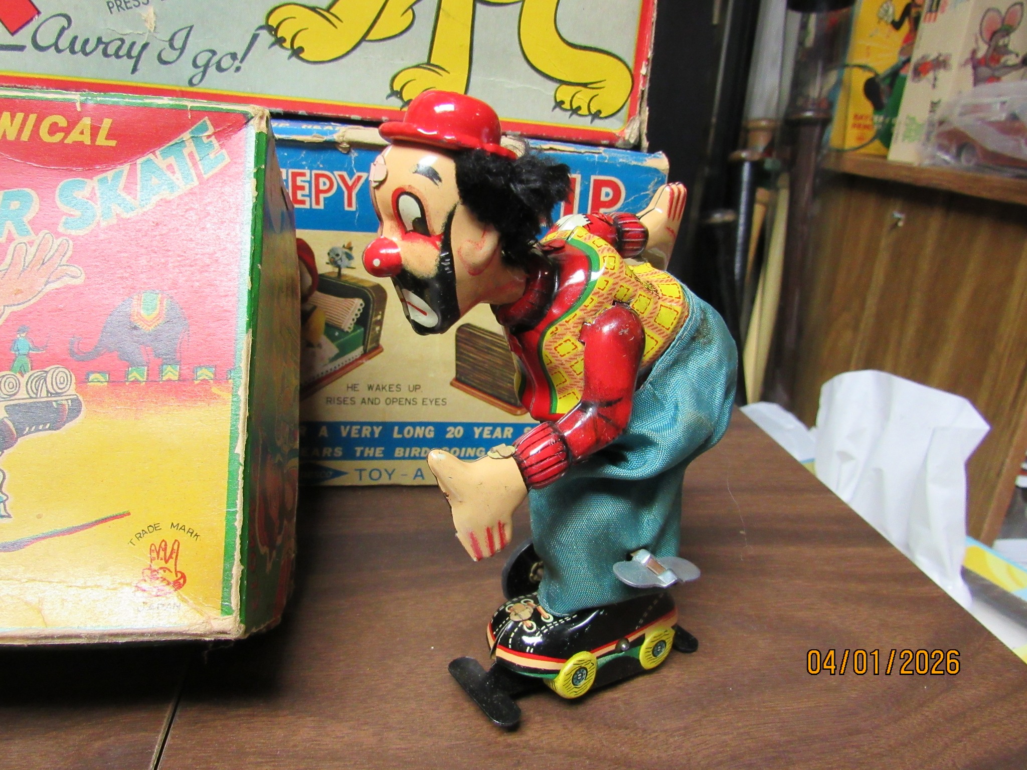 Clown on Roller Skate Tin Wind Up Working Exc in Box TPS Japan