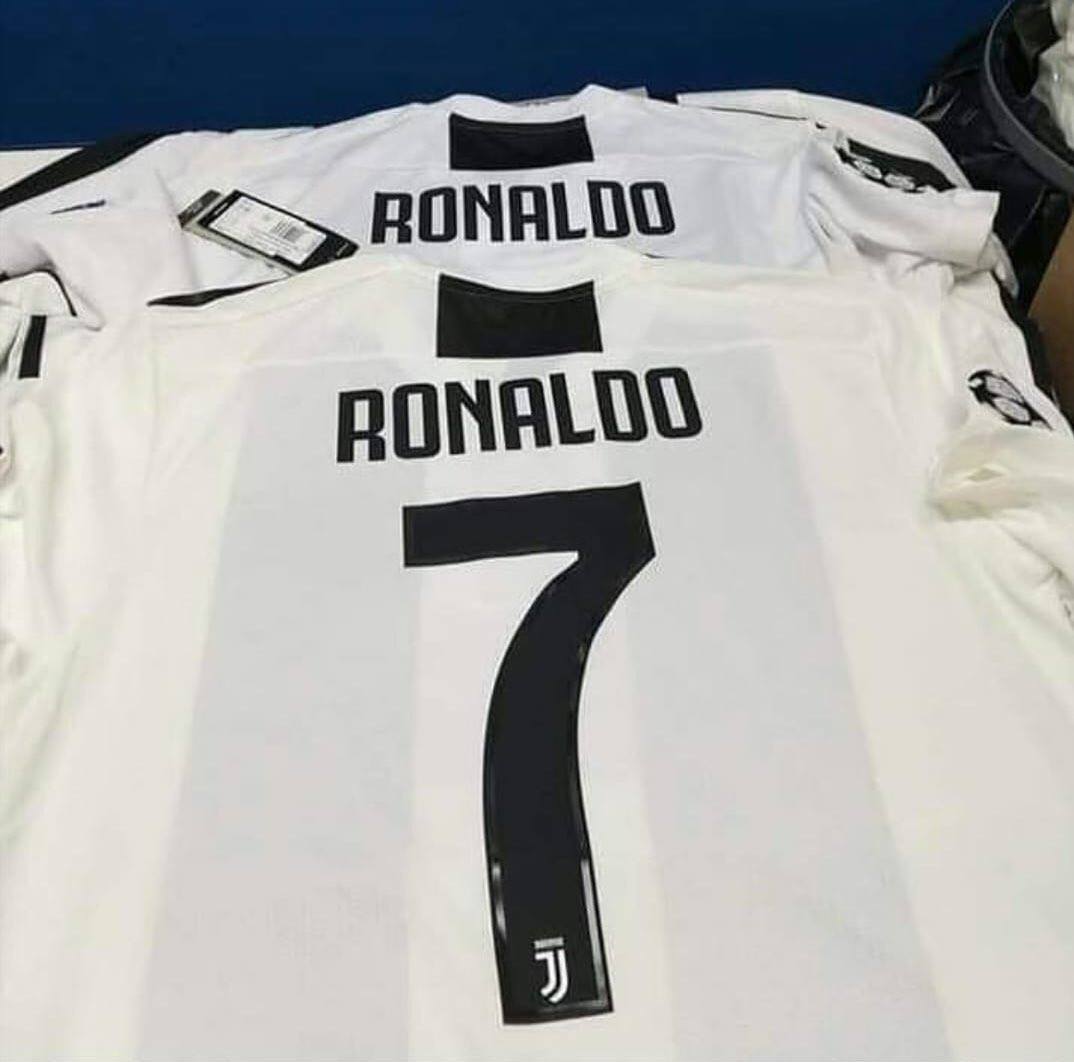 Transfergerucht Cristiano Ronaldo Offenbar Zum Medizincheck In Munchen Wechsel Zu Juventus Turin Fix Fussball