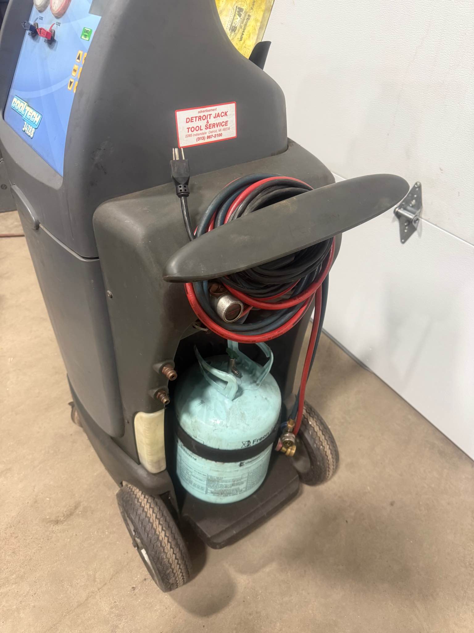 Robinair Cooltech 34288 AC machine - Snow Blowers - Howell, Michigan ...