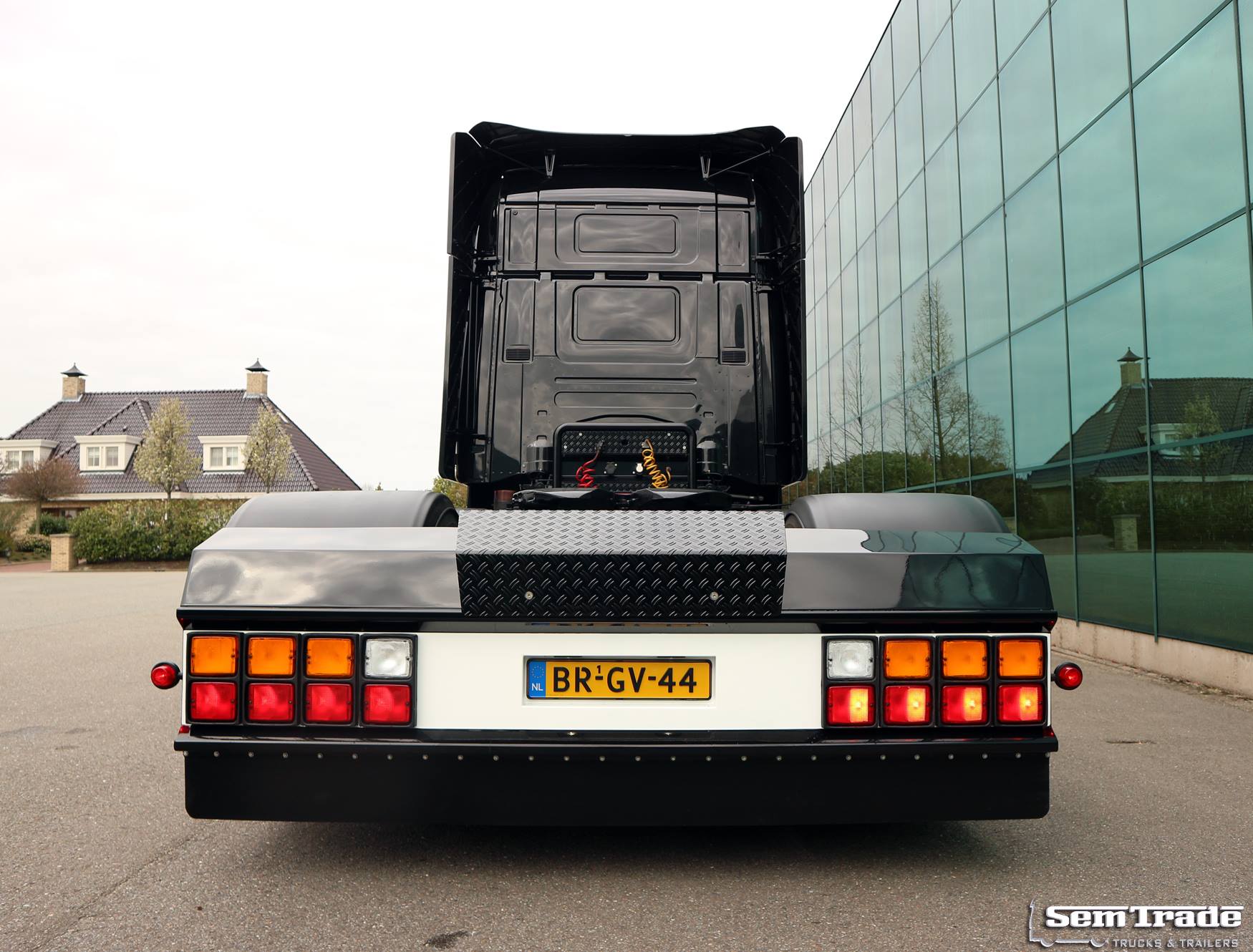 Semtrade - SCANIA R500 V8 6X2 COMPLEET OPNIEUW GESTRAALD,... | Facebook