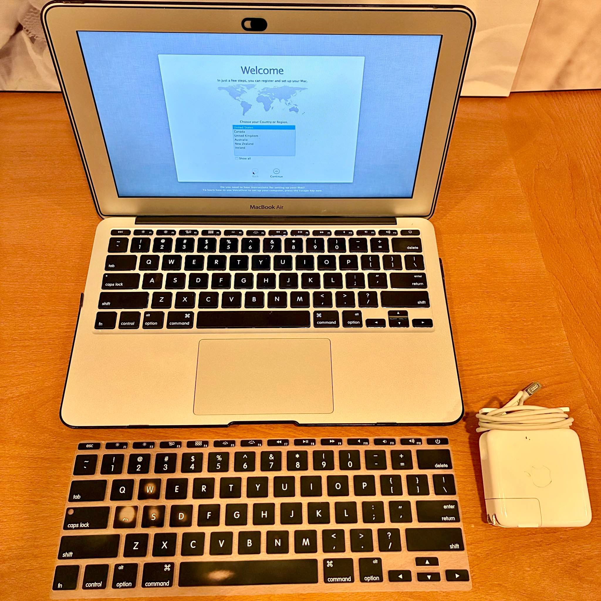 macbookair 11ｲﾝﾁ mid2011 Macbook Air 11inch Mid 2011 Core i7 Apple