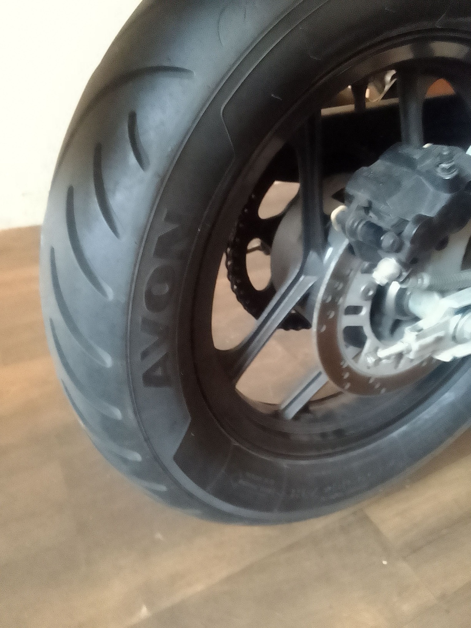 Avon Venom X MT90 tyre review on Kawasaki Ninja 250R