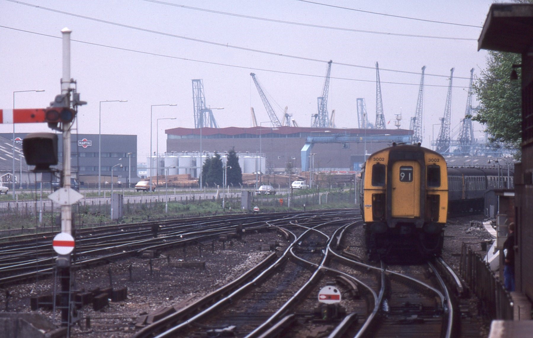 Rail Thing - Electrics and Diesels on Southern Metals | 4 REP unit 3002 ...