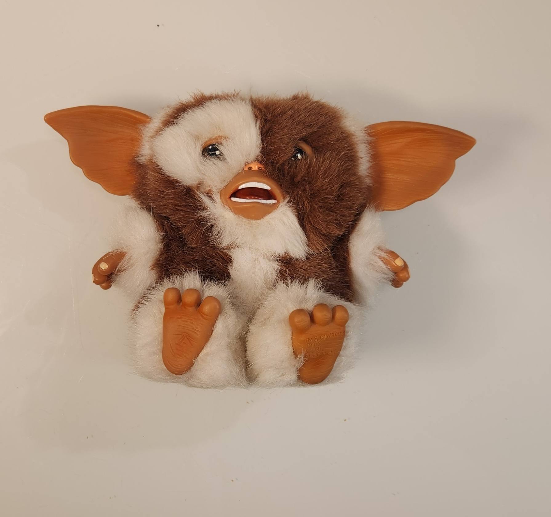 Gizmo from NECA Gremlins set in private collection
