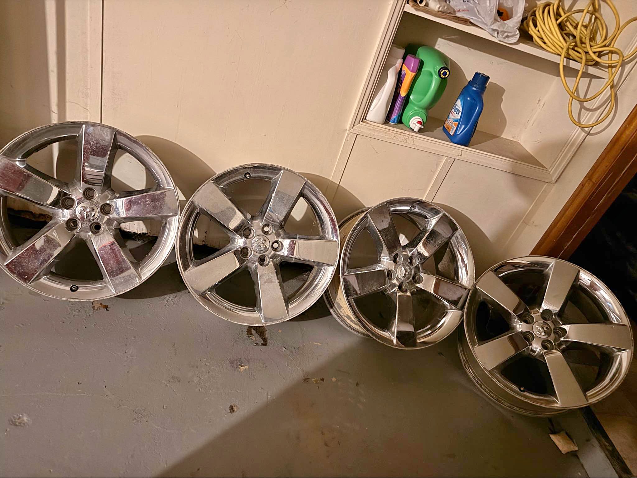 20in dodge rims NEED GONE ASAP - Car Wheels, Tires & Parts - Youngstown ...