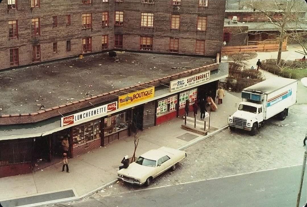Queensbridge Houses in NYC during the 1980s