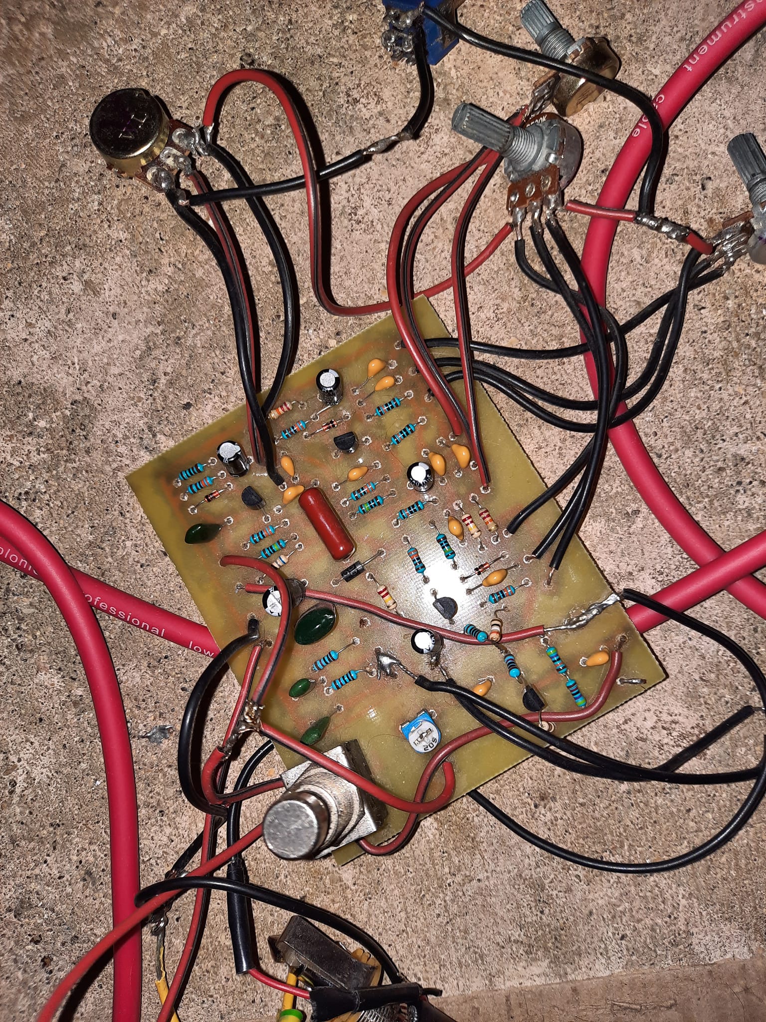 Modifying a Catalinbread RAH pedal for Jimmy Page tones
