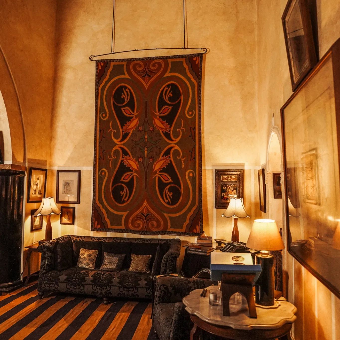 Beautiful Homes - Meera and Muzzafar Ali’s home is all old-world charm ...