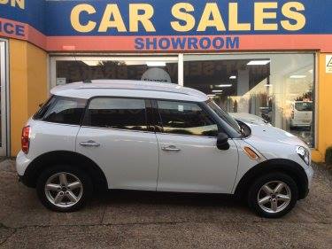 **MINI MADNESS! 🇬🇧😍** Great Choice... - Maidstone Autocentre