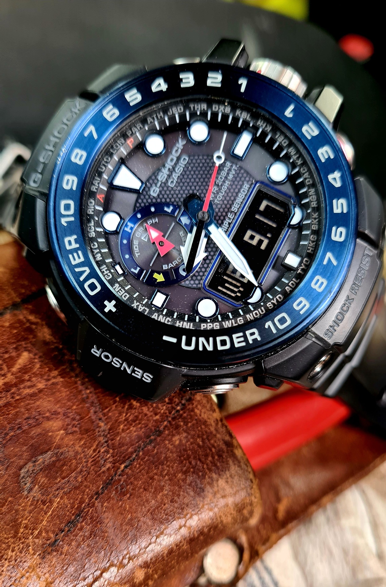 Hello Finally, with a new strap without any foreign DNA 