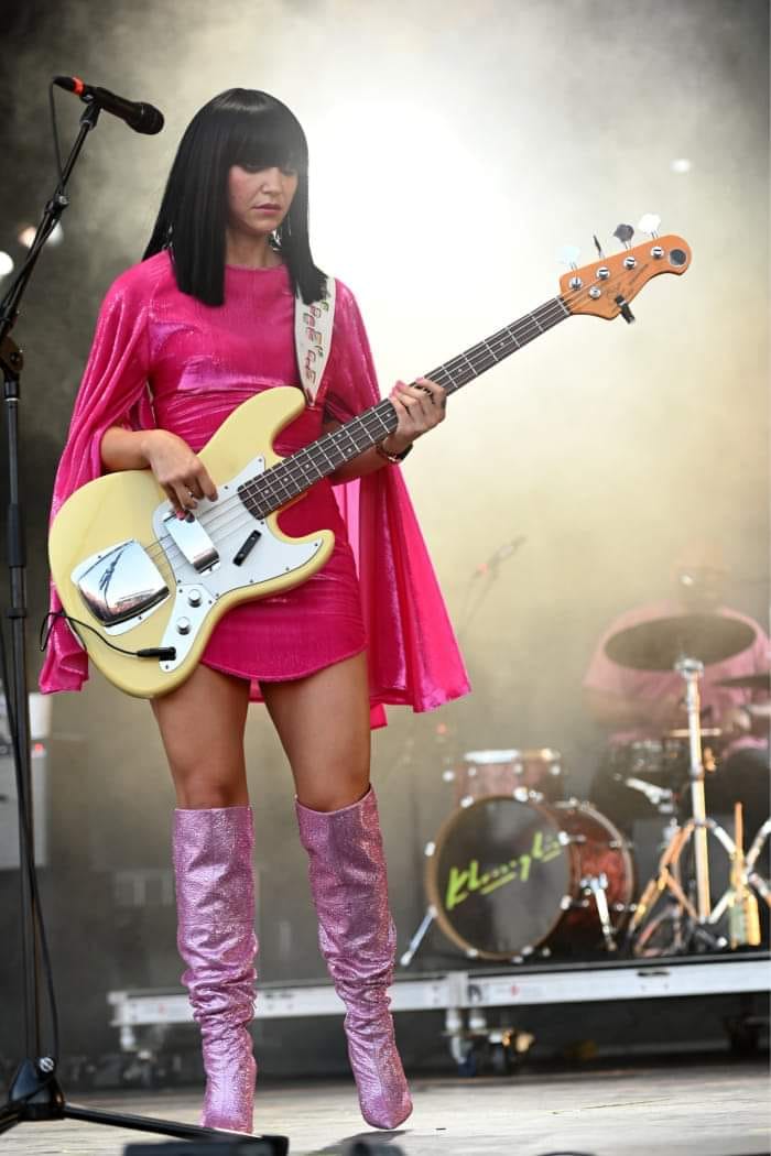 Khruangbin's Laura Lee with her SX bass