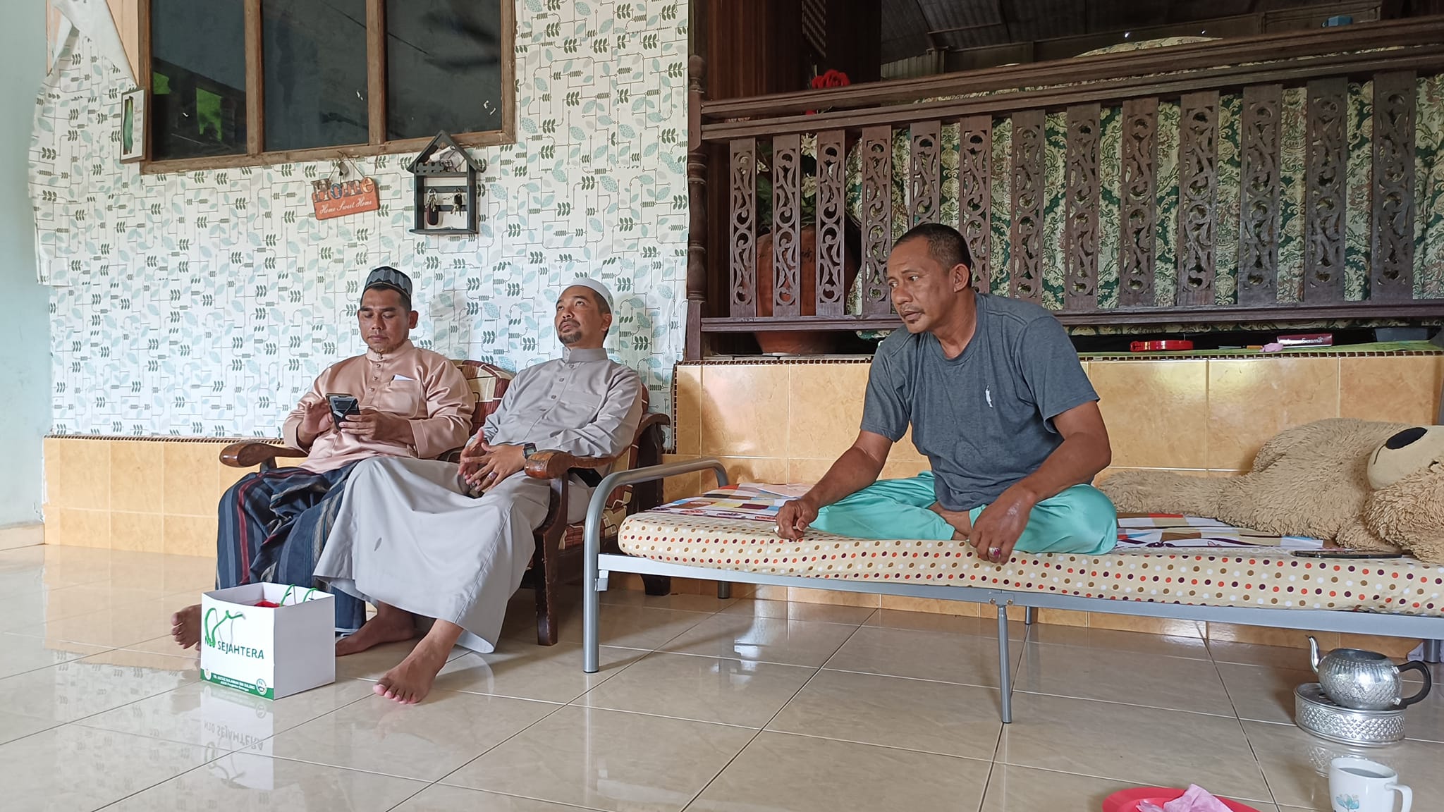Menziarahi beberapa individu di... - Ustaz Sulaiman Sulong | Facebook