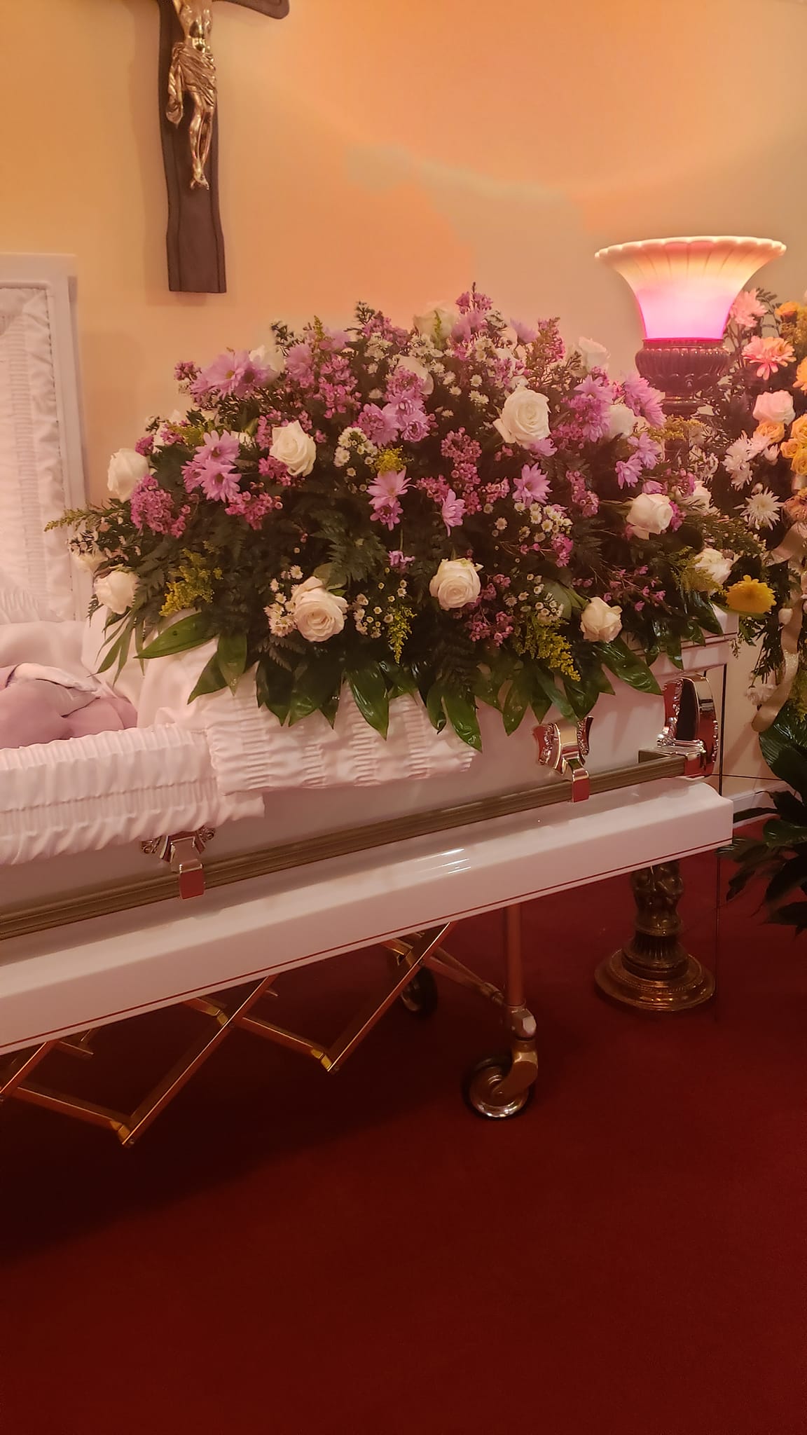 Holloway's Funeral Home Home