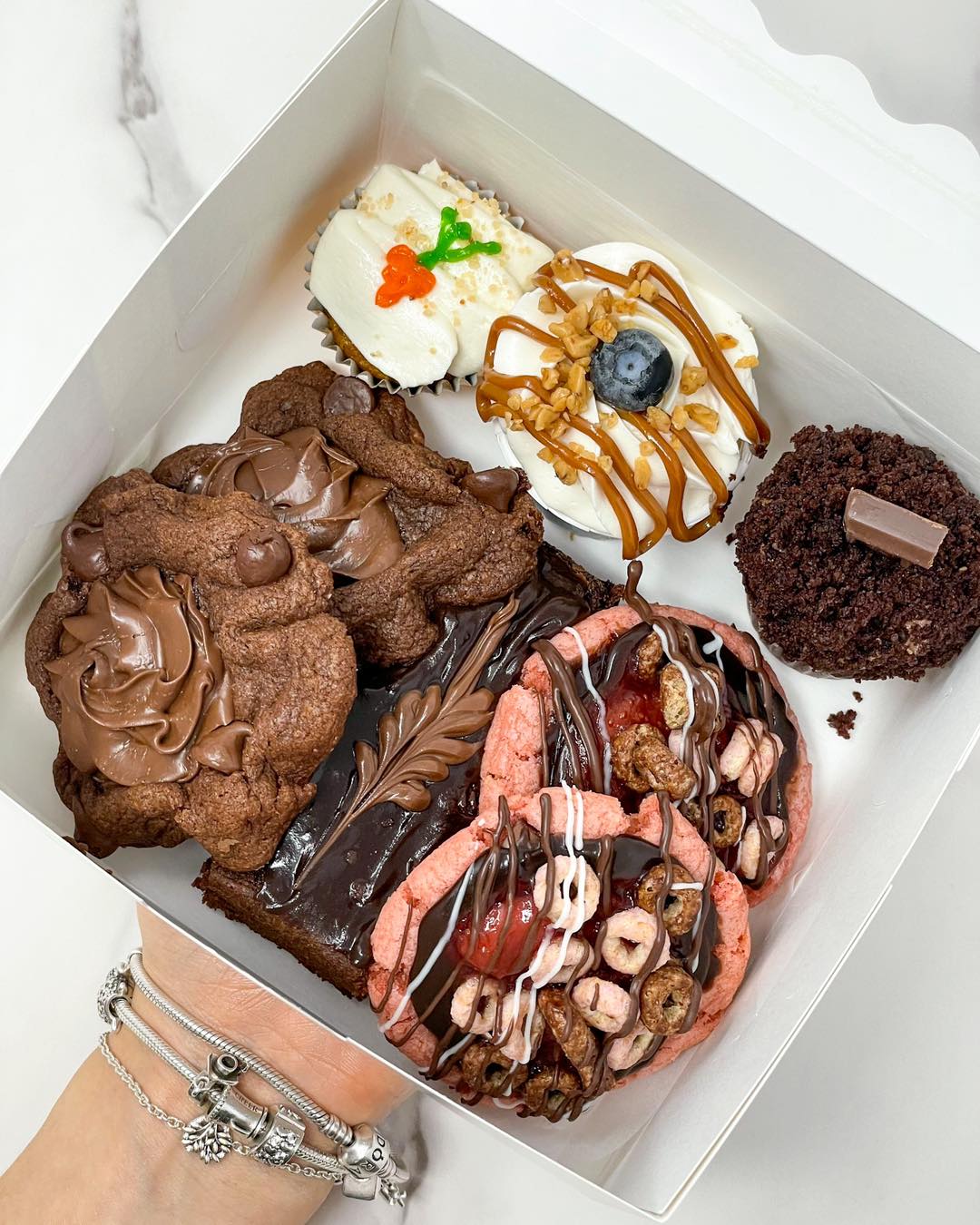 Maria’s Bakery - 🚨 EXTRA SAMPLE BOXES THURSDAY!! I have...