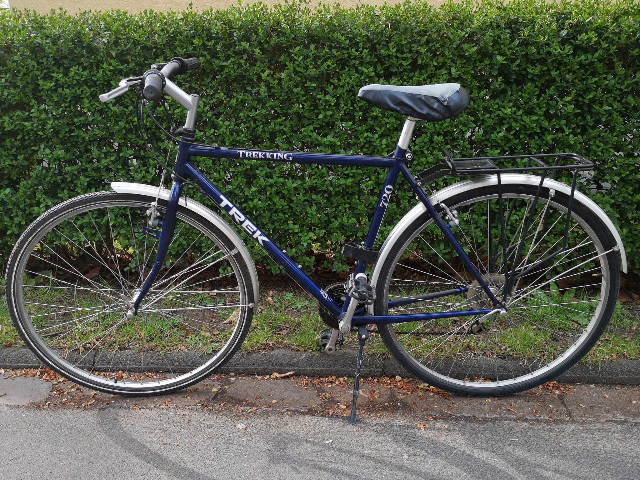 What is a Trek 2100 ZX carbon series worth?