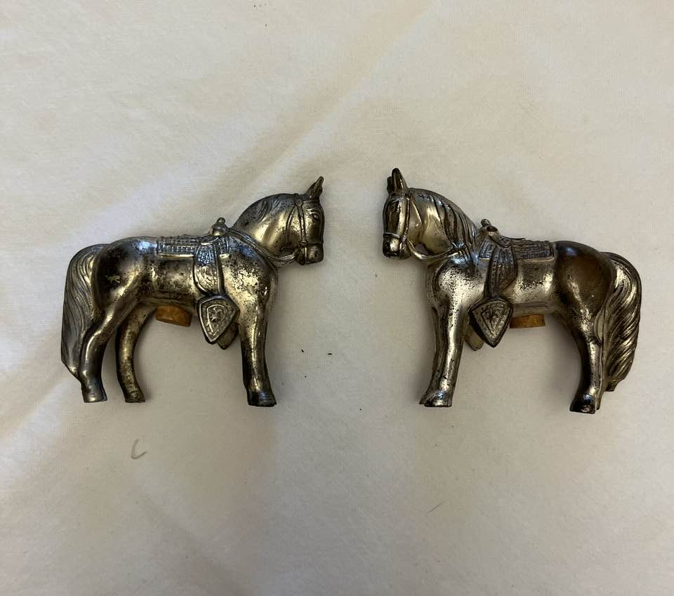 9 pairs salt and pepper shakers. Most are 1950s. 4 made in Japan