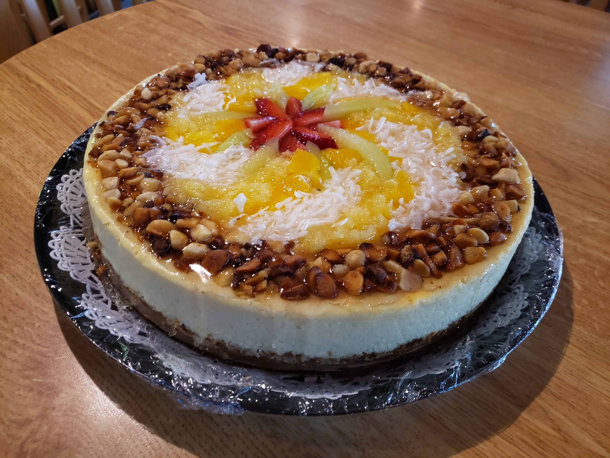 This Malibu Sunset Cheesecake is made with Malibu Rum - YUM!