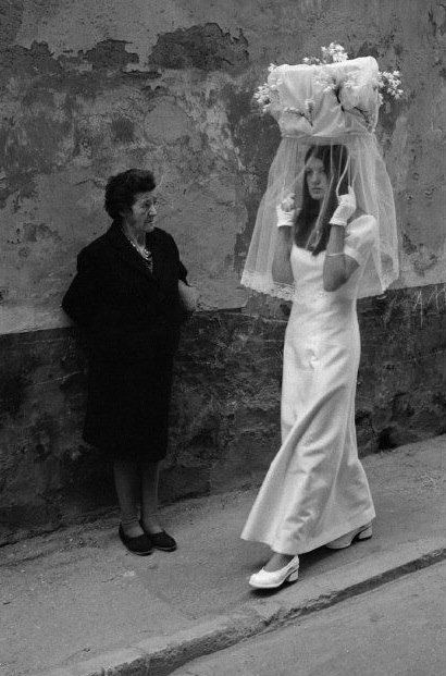 yves saint laurent knitted wedding dress 1965 I wonder what was on Laurent's mind when he created this in 1965? haute couture vintage ysl dress