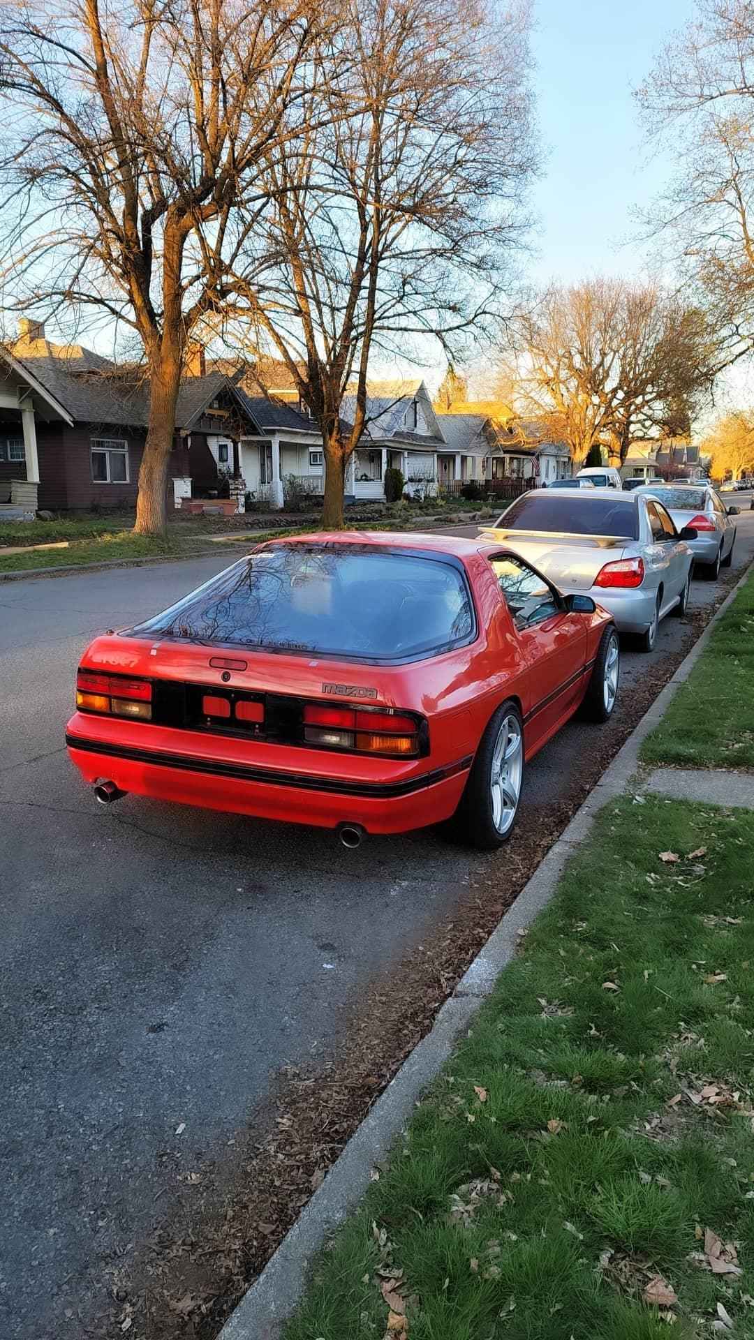 1988 RX7 FC roller with clean title. There is no driveline in the
