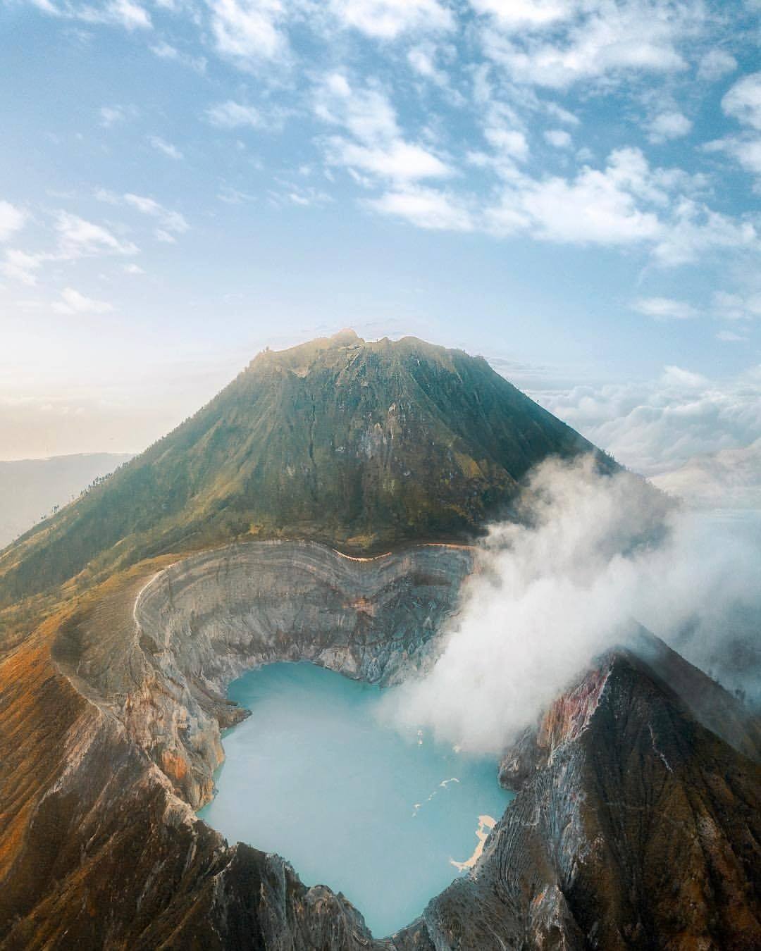 Kawah Ijen - Untuk mencapai kawah Gunung Ijen dari...