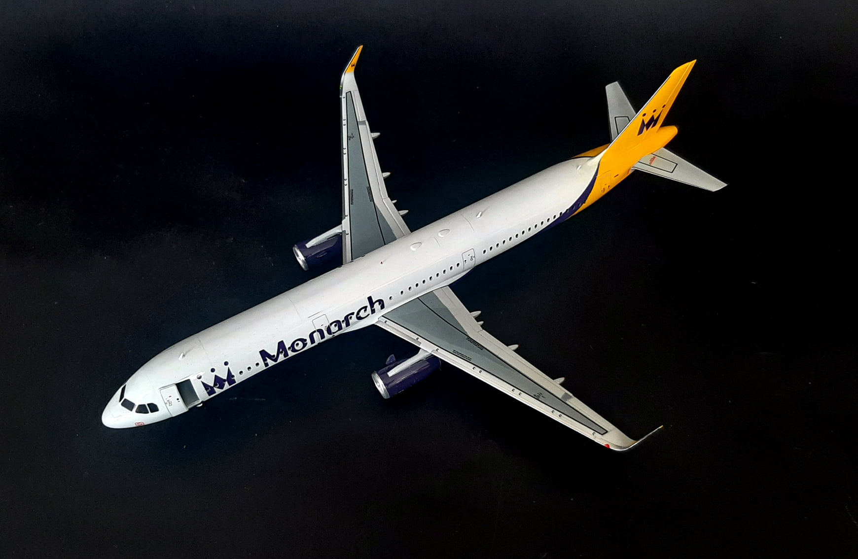 Maquette Plastique Airbus A-320 Au 1:144 De Zvezda - Neuf En Boîte, Fabriquée En Italie