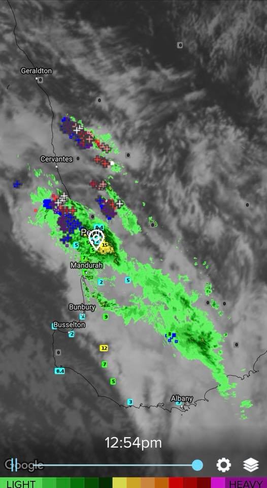 RADAR UPDATE 1pm Thursday The cold... - Perth Weather Live