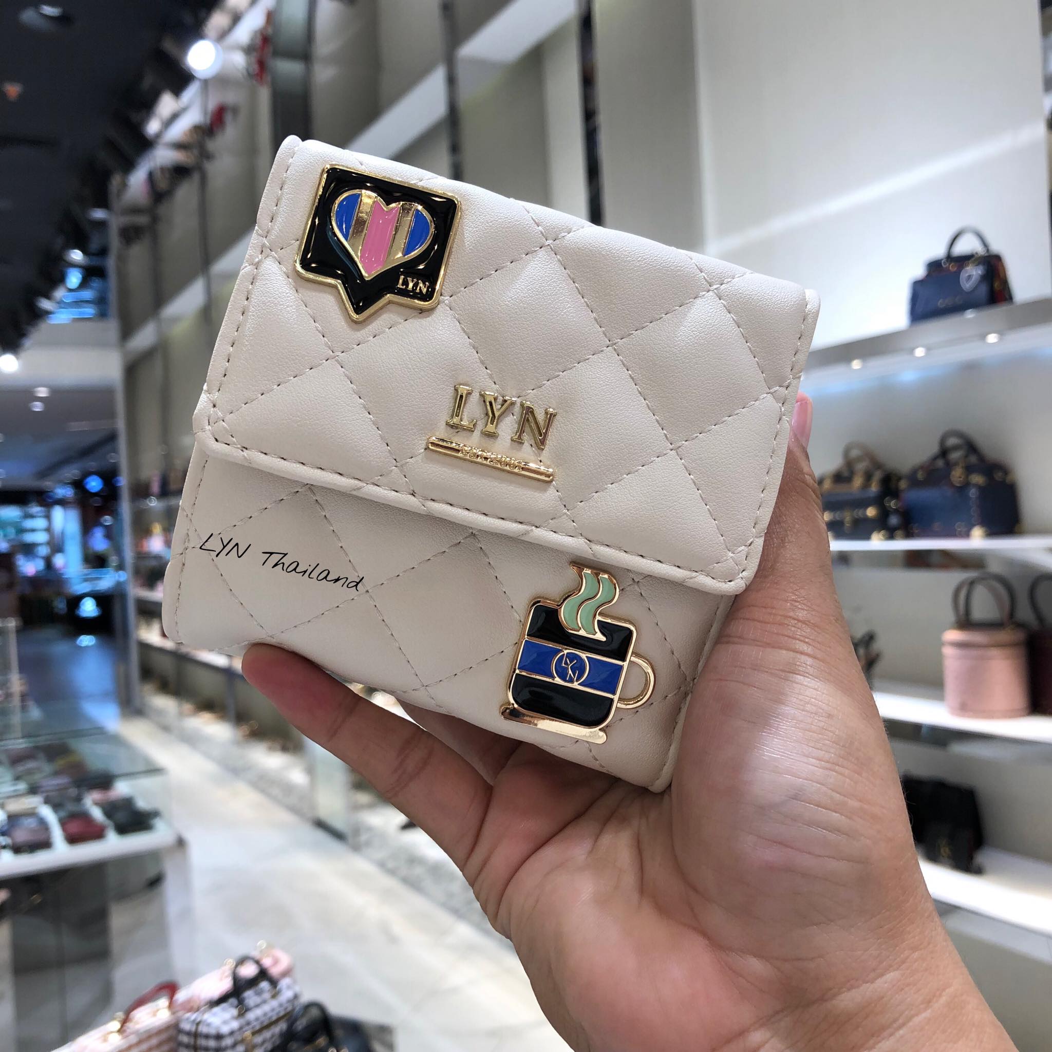 LYN Thailand - 💥 NEW COLLECTION💥 #กระเป๋าสตางค์LYN รุ่น Oscar Short ...