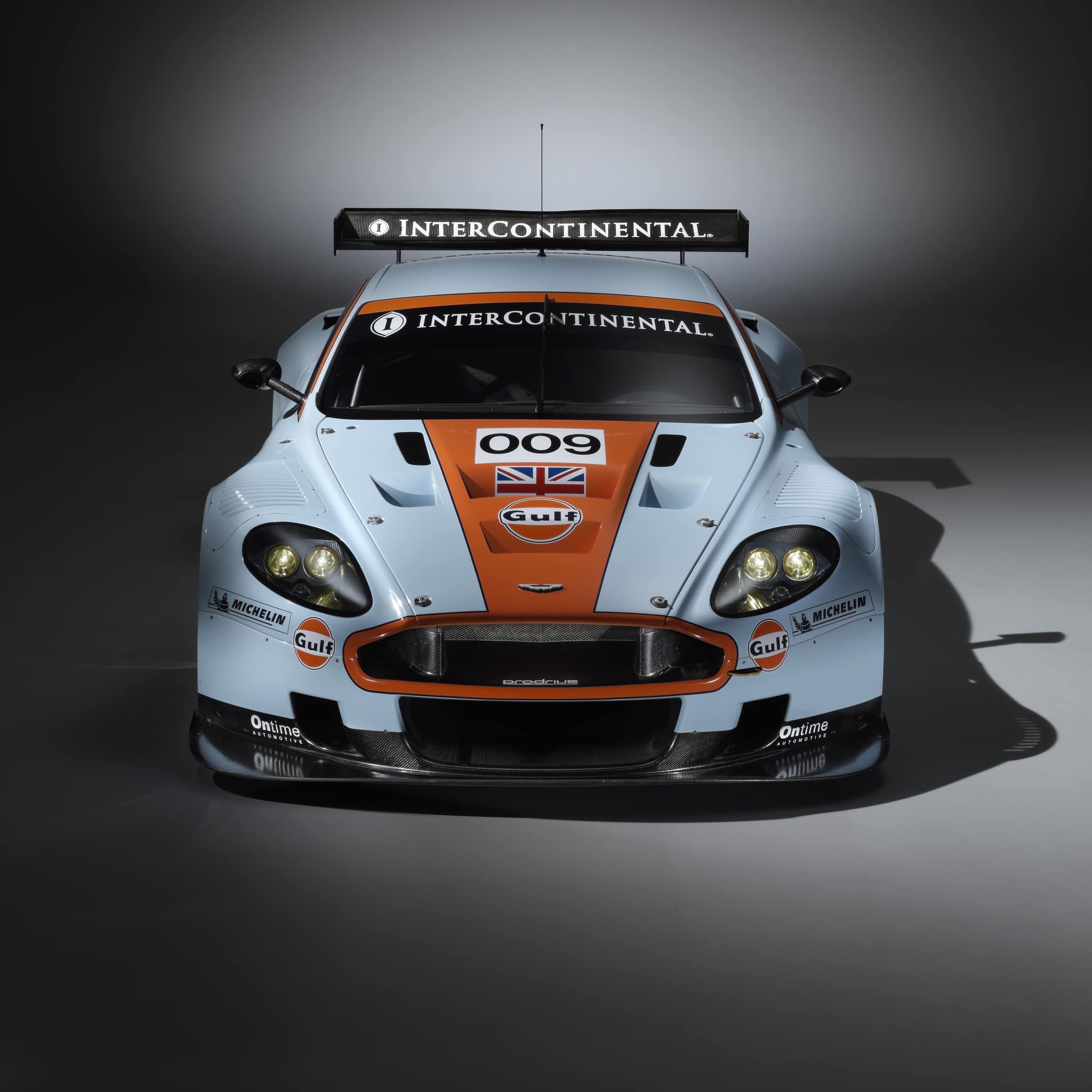 Aston Martin DBR9 @astonmartinlagonda Gulf sponsored the DBR9 in