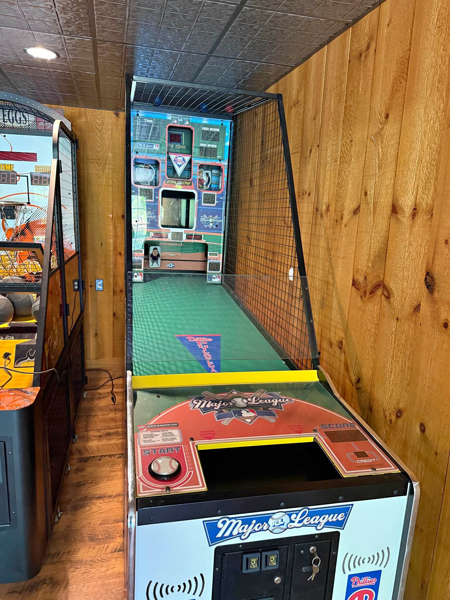 ICE Major League Baseball Arcade Game - Slot Machines - Trooper ...
